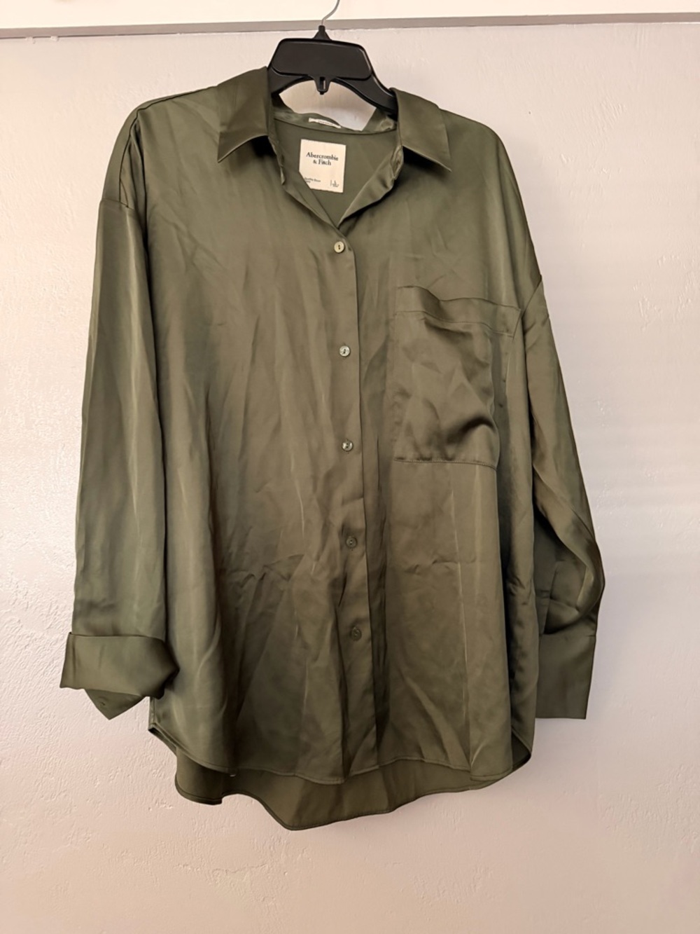 Abercrombie & Fitch Olive Satin Button-Front Blouse